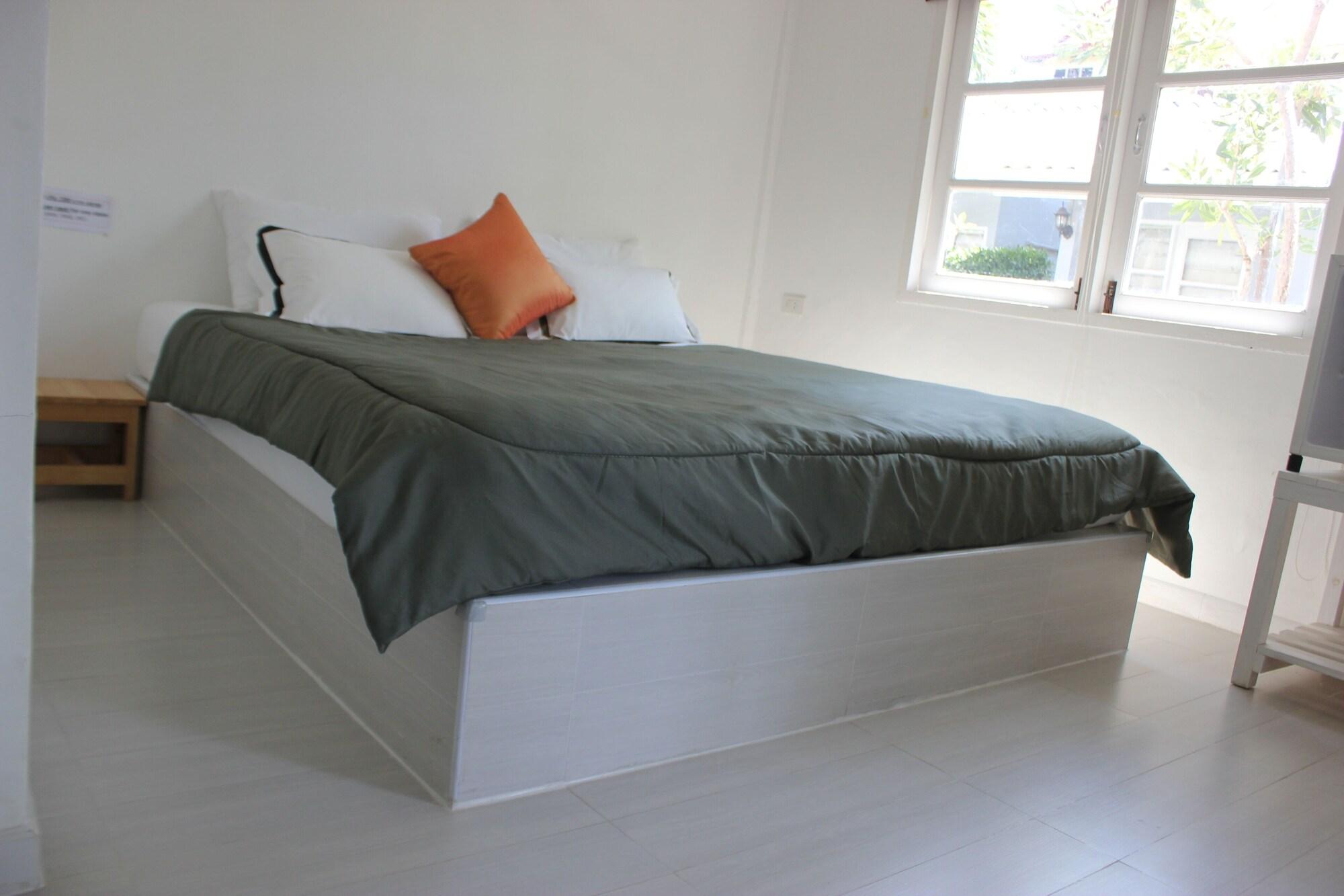 1715 House - White Rhino Hotel Rawai Екстериор снимка