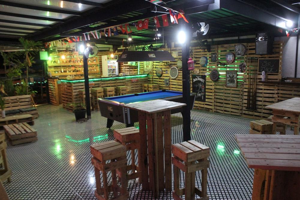 1715 House - White Rhino Hotel Rawai Екстериор снимка