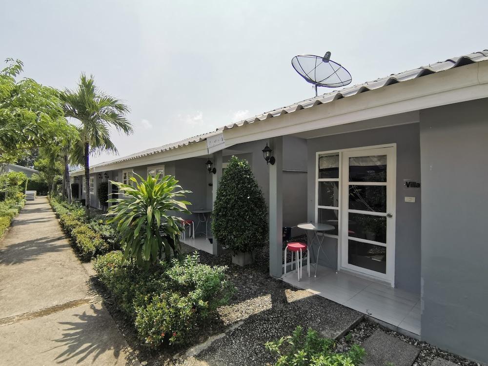 1715 House - White Rhino Hotel Rawai Екстериор снимка