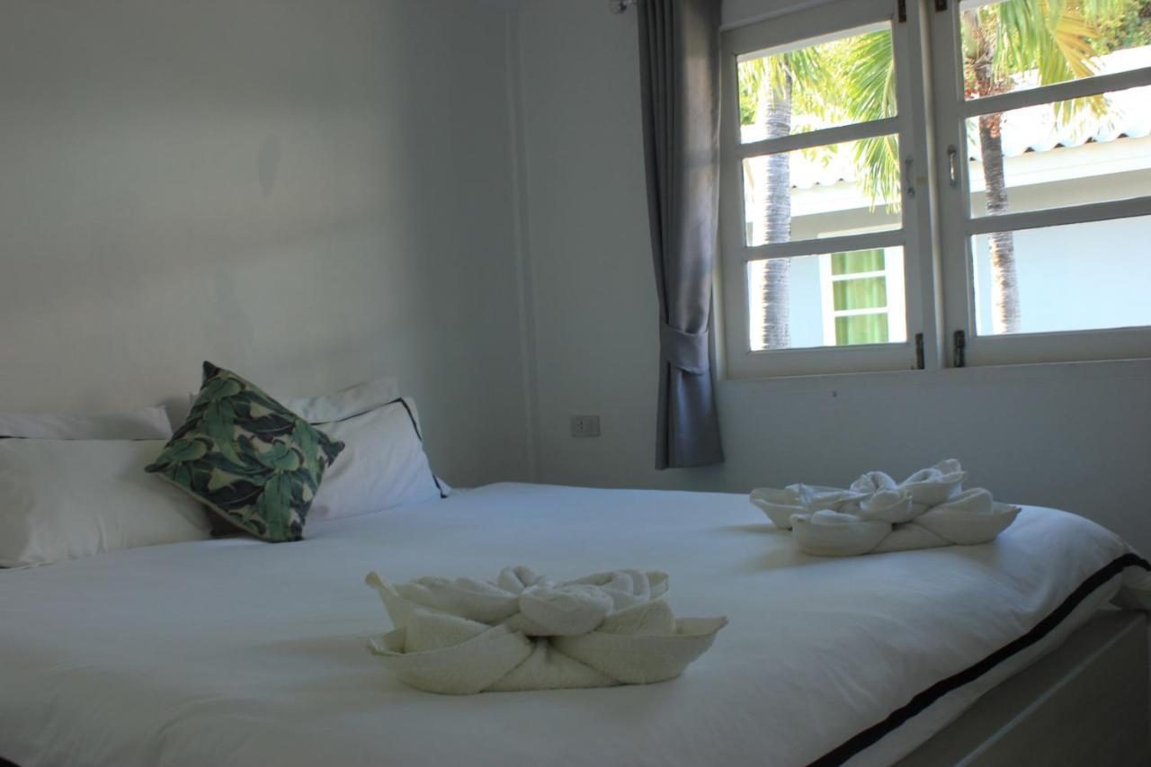 1715 House - White Rhino Hotel Rawai Екстериор снимка